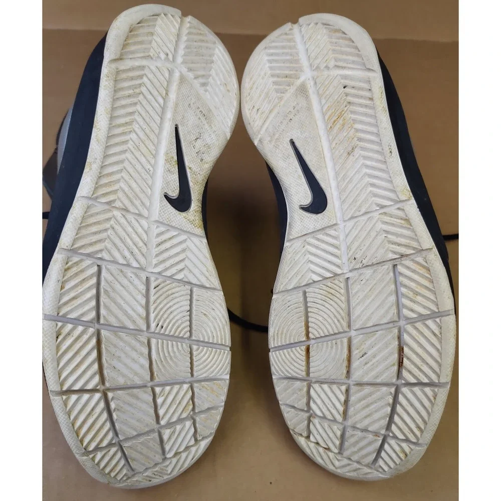 Nike 747998 001